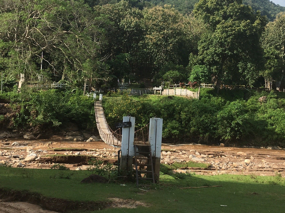 Mae Um Long Luang Hot Springs景点图片