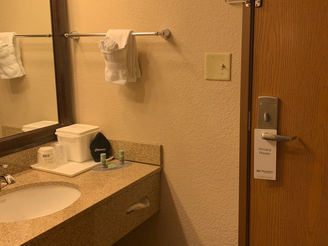 Best Western Flora Inn主图