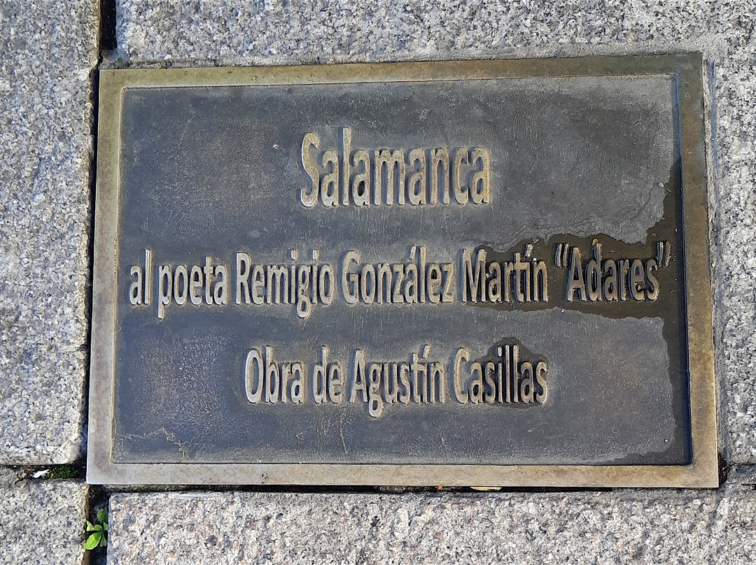 Monumento A Adares-萨拉曼卡必去景点