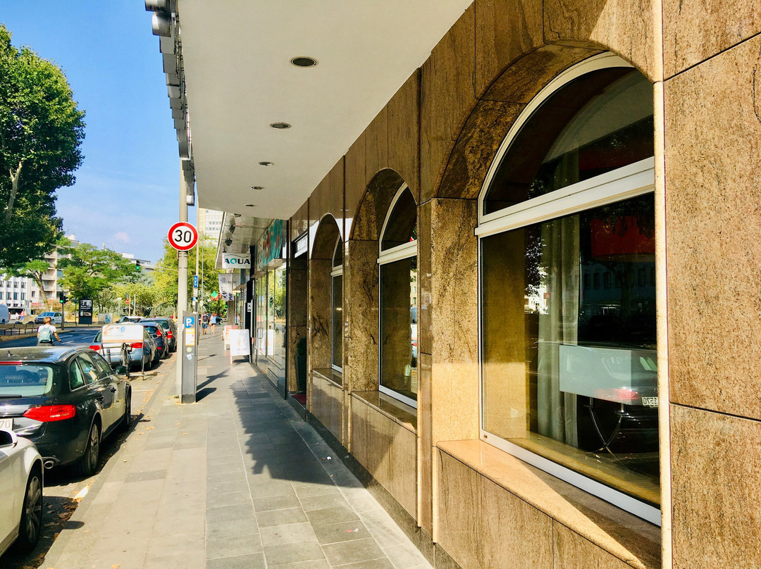 库勒纳酒店主图