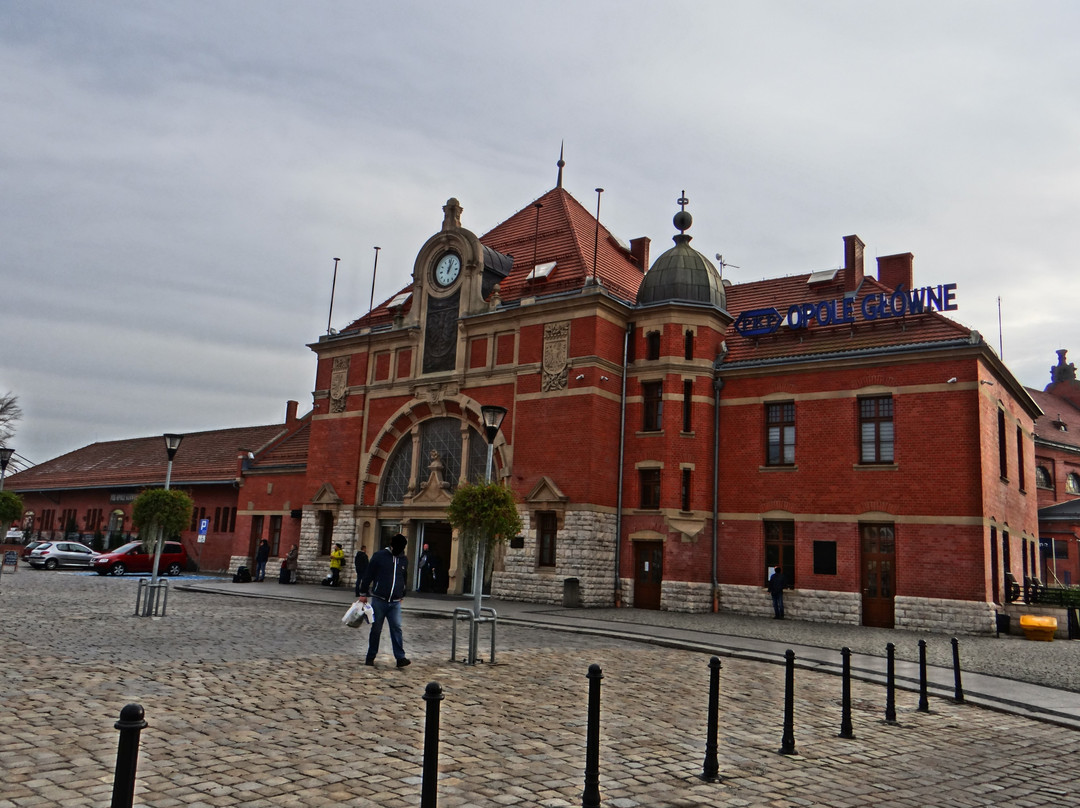 Dworzec kolejowy Opole Głowne-Opole必去景点