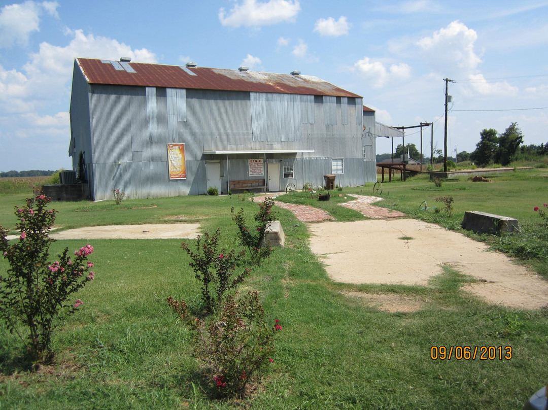 Emmett Till Historic Intrepid Center景点图片