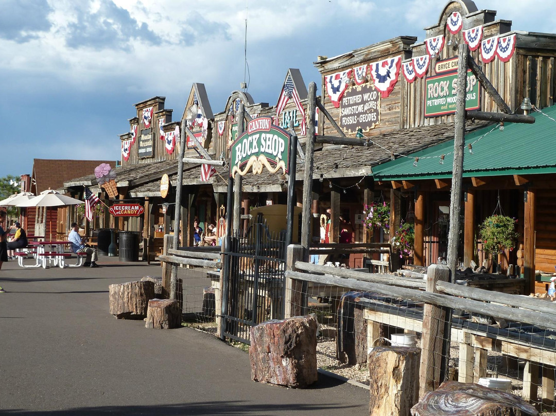 Ruby's Inn Canyon Rock Shop-布莱斯峡谷国家公园必去景点