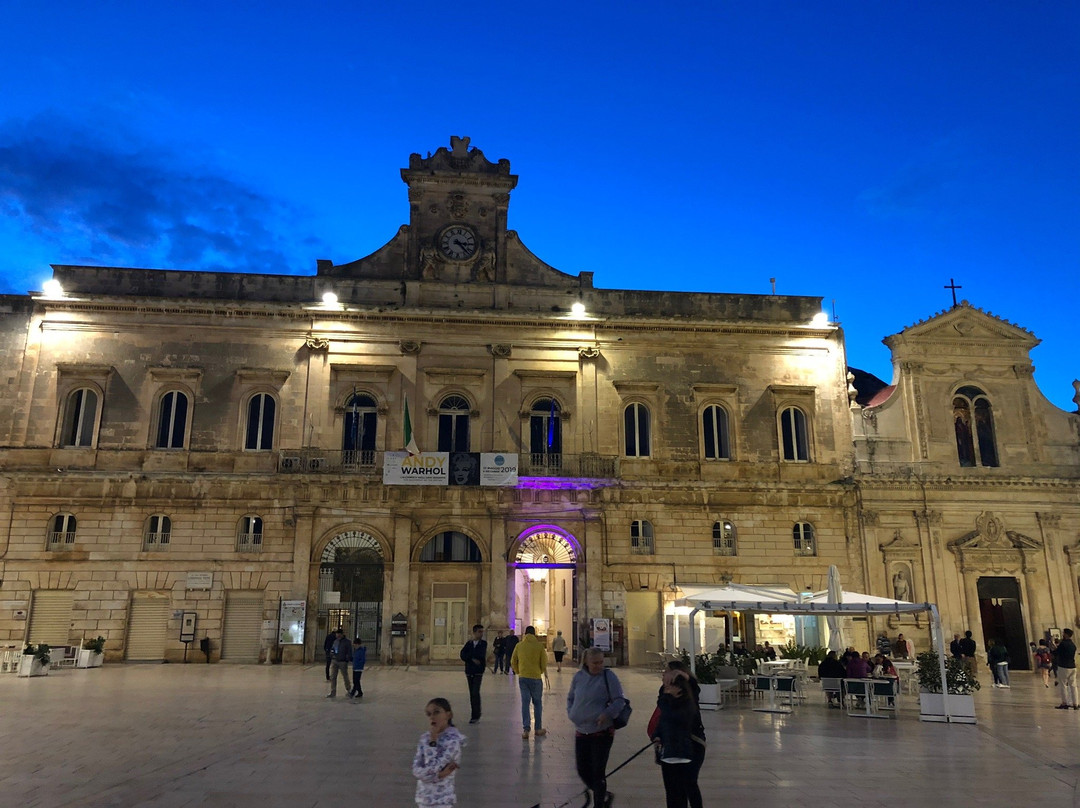 Palazzo del Municipio-奥斯图尼必去景点
