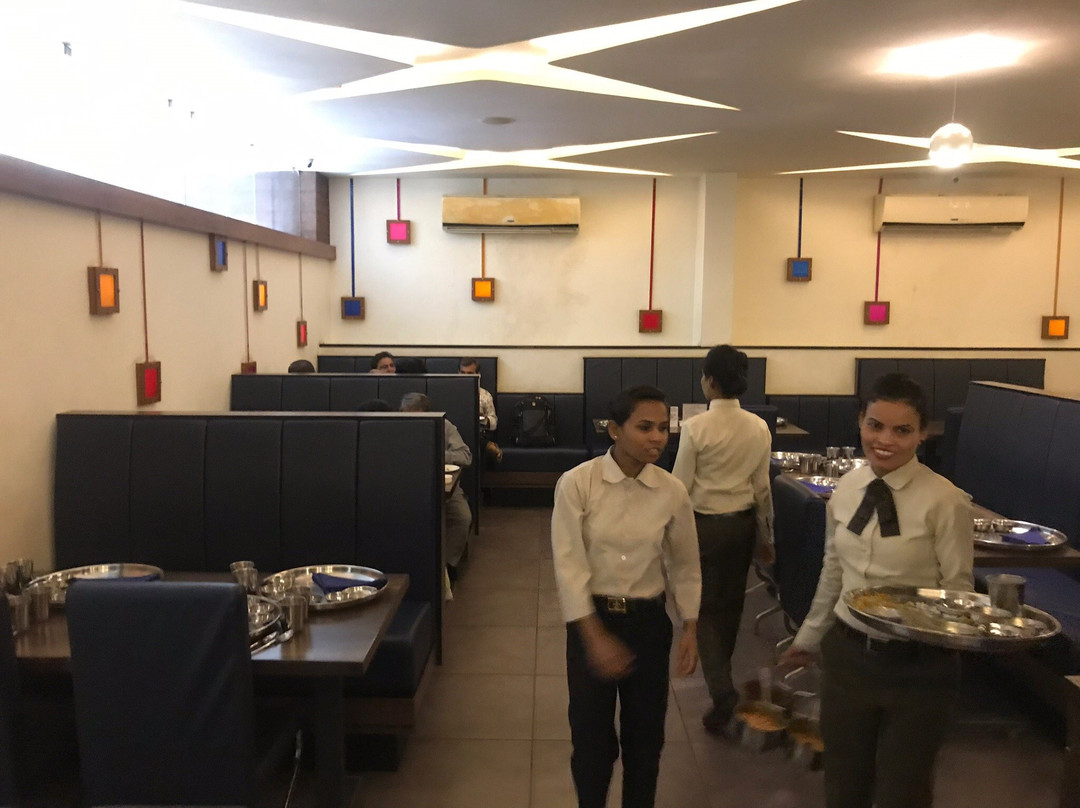 Kalyan's Hotel主图