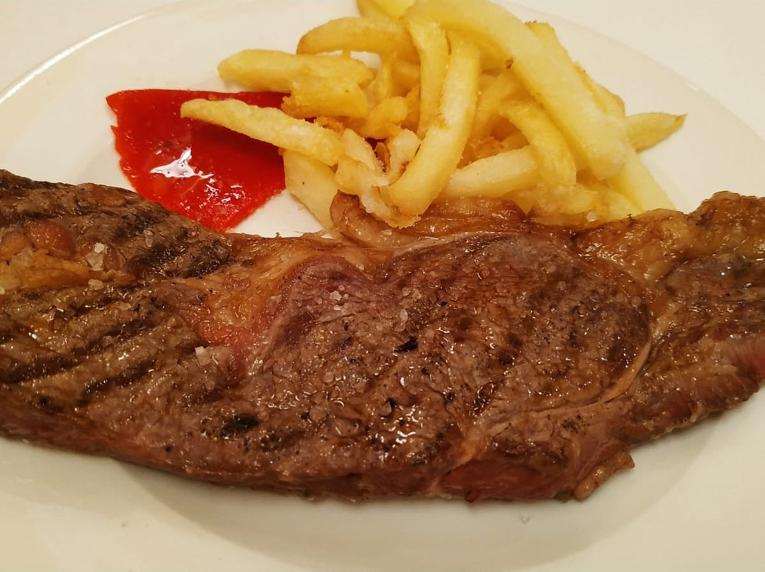 图尔摩酒店主图