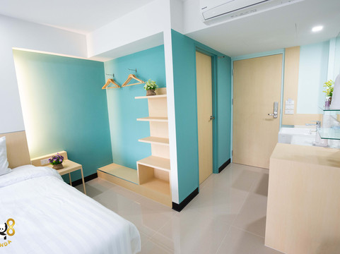 Lucky Panda Hotel主图