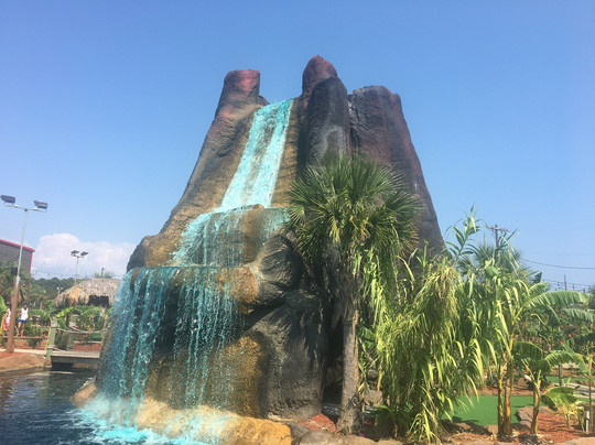 Aloha Mini Golf-美特尔海滩必去景点