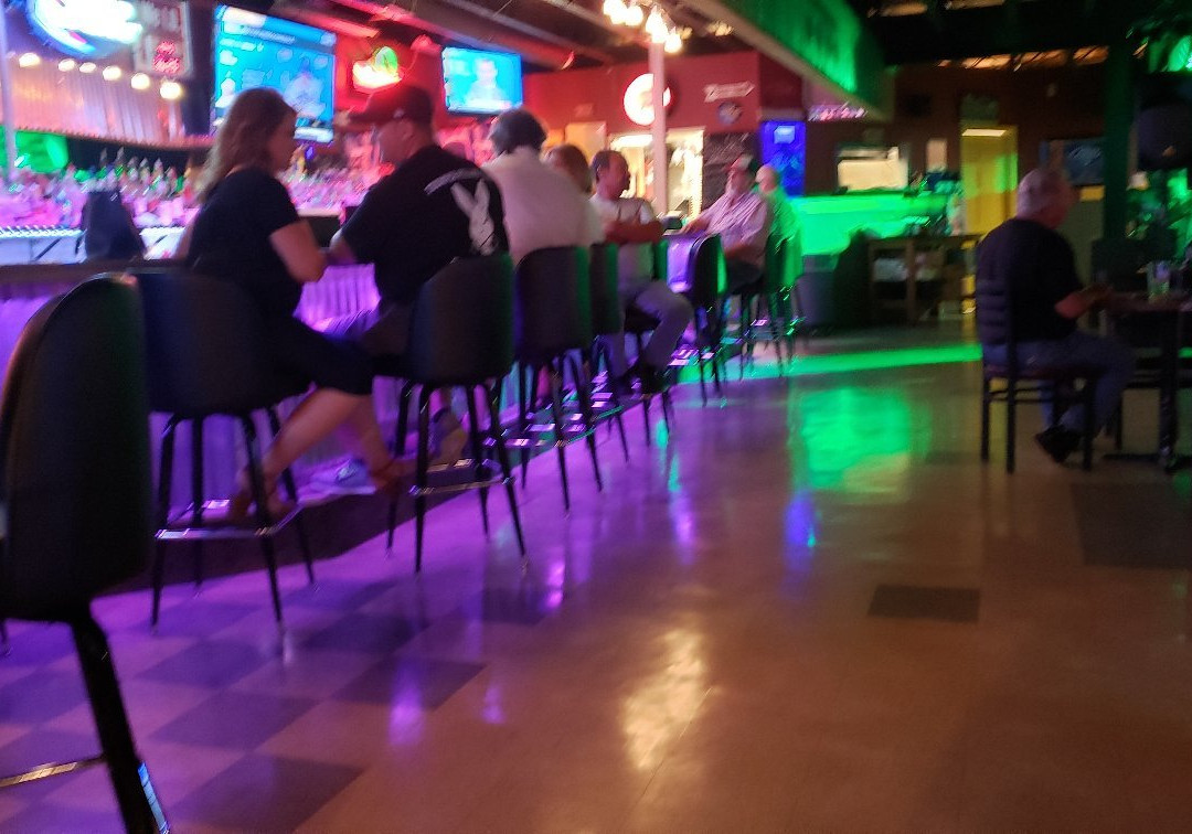 Twin Bridges Bar & Grill-杰佛逊市必去景点