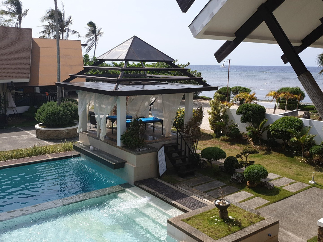 潜水穿越度假酒店主图