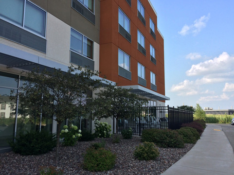 智选假日套房酒店-丰迪拉克主图