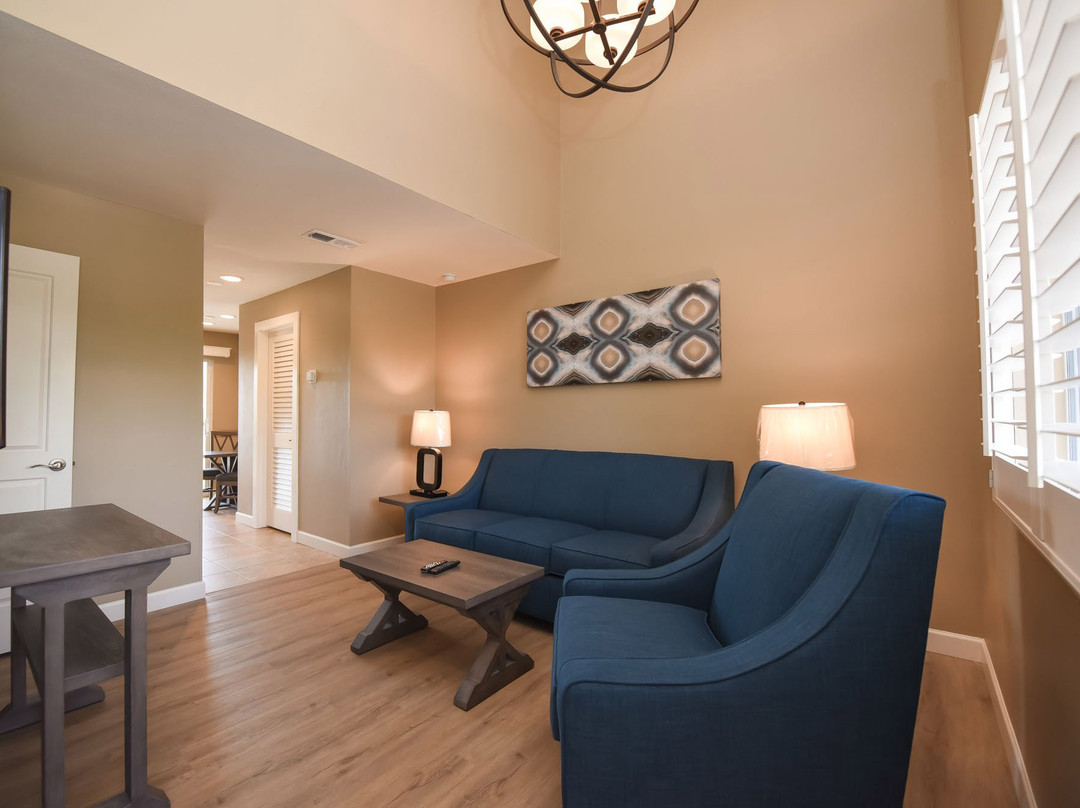 Waterside Suites & Marina主图