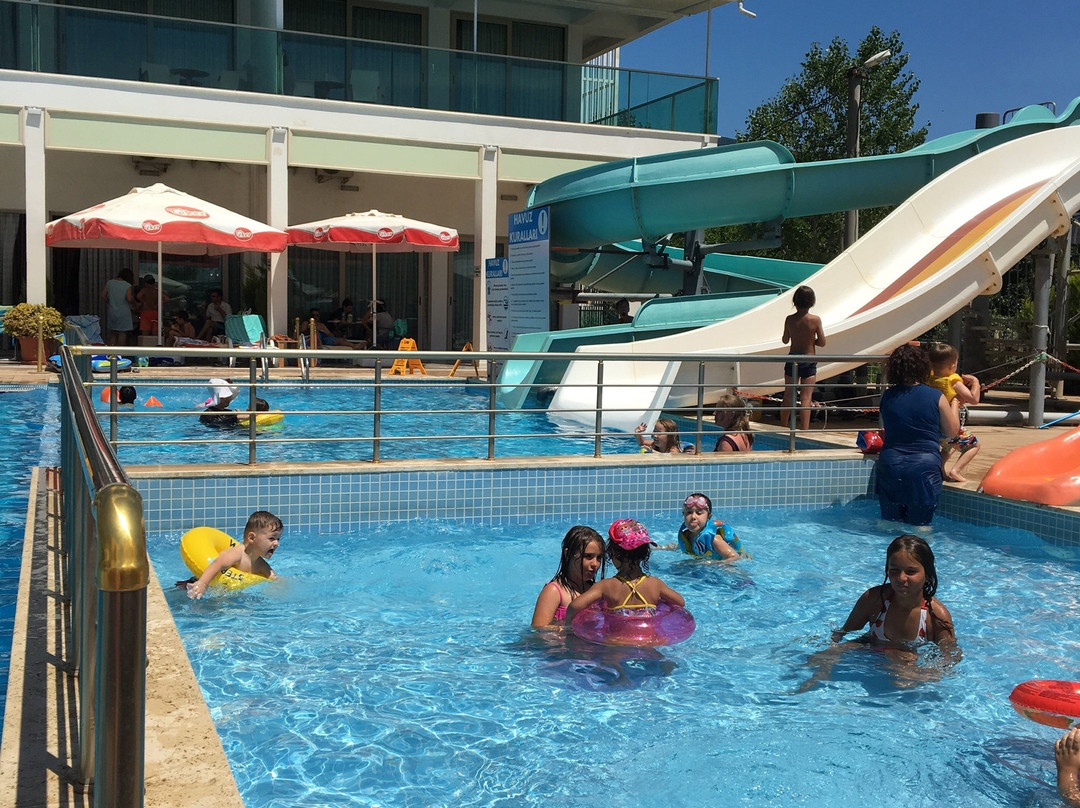 Ceti̇n Presti̇ge Resort主图