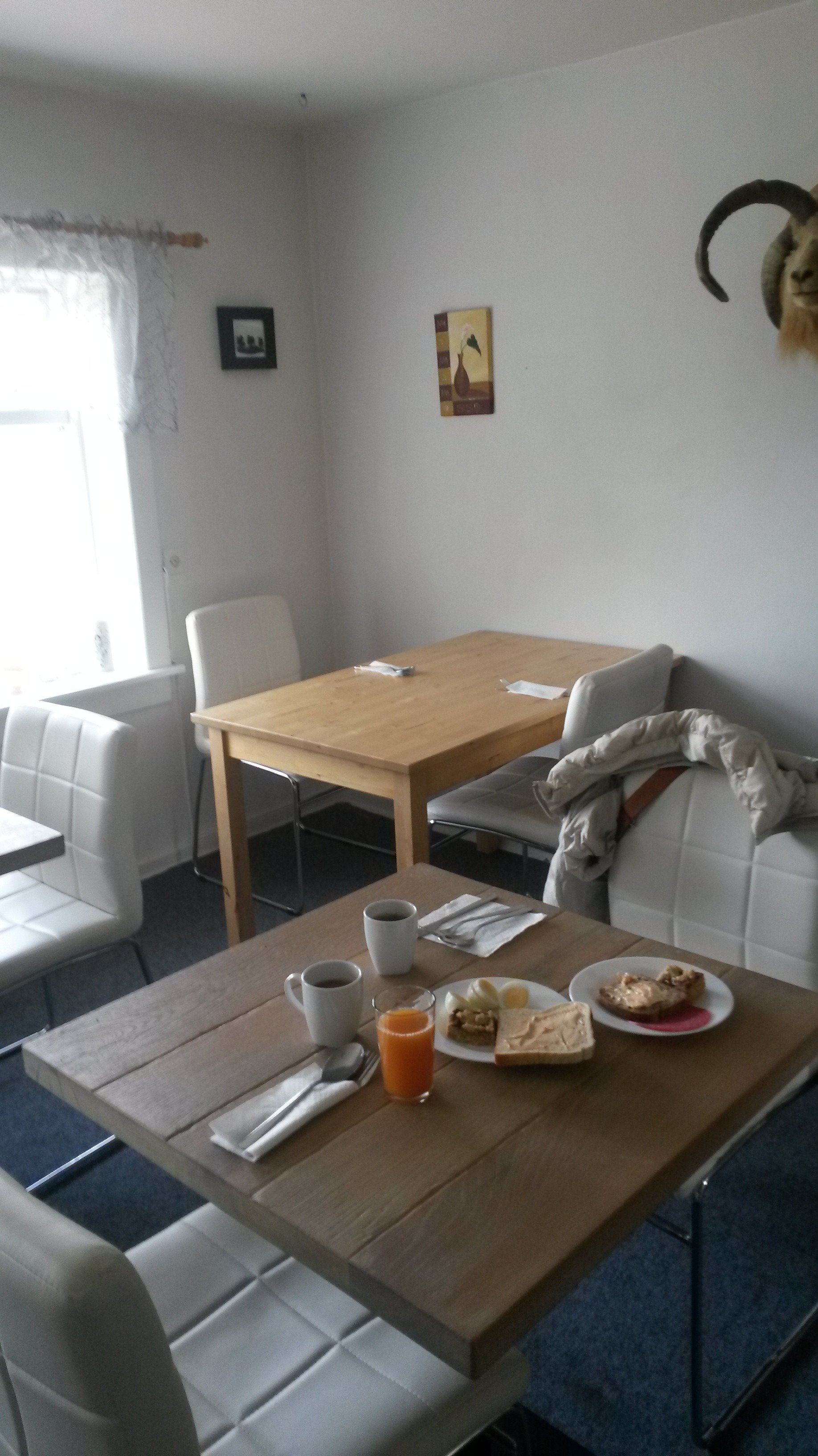 Brekka í Lóní Farm Stay-餐饮
