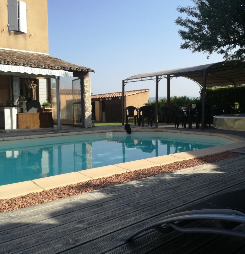 Le Jardin D'ivana主图
