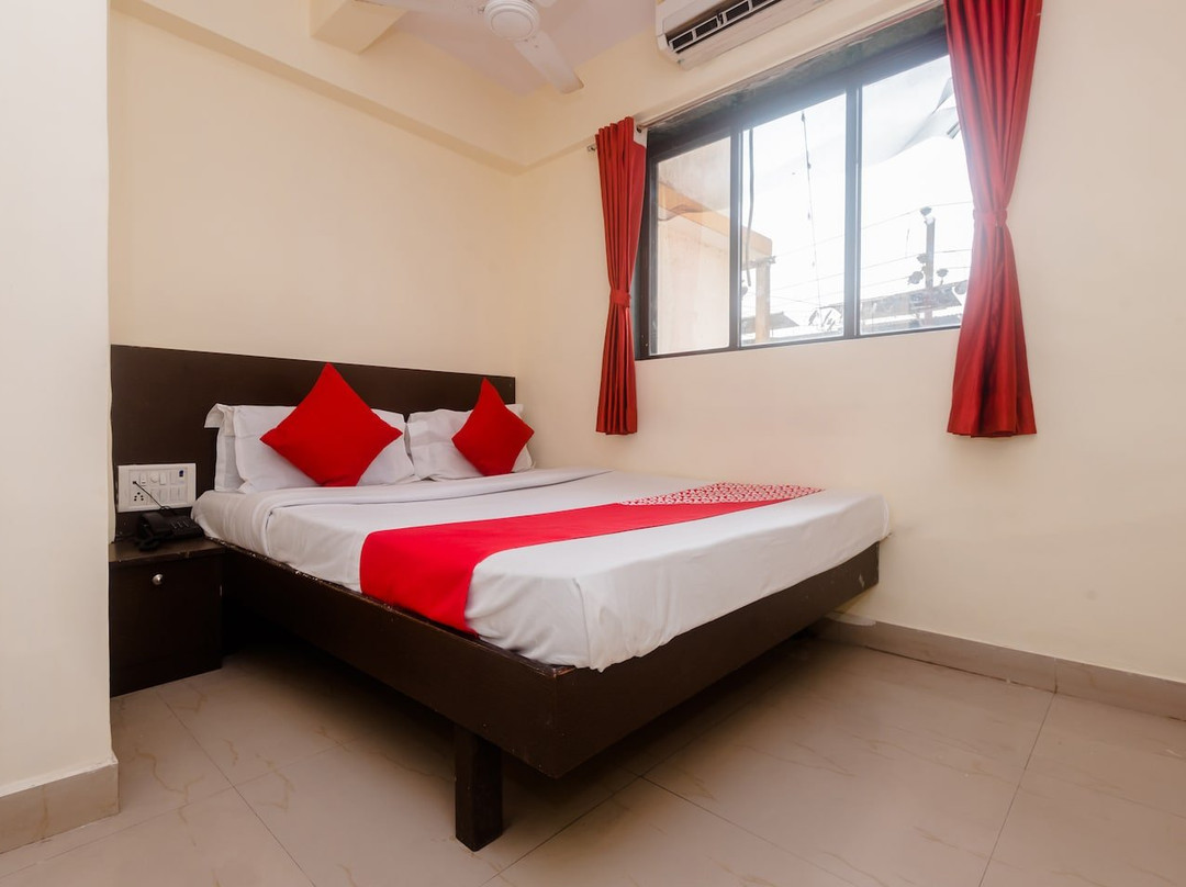 OYO 23285 The Diplomat Lodging主图