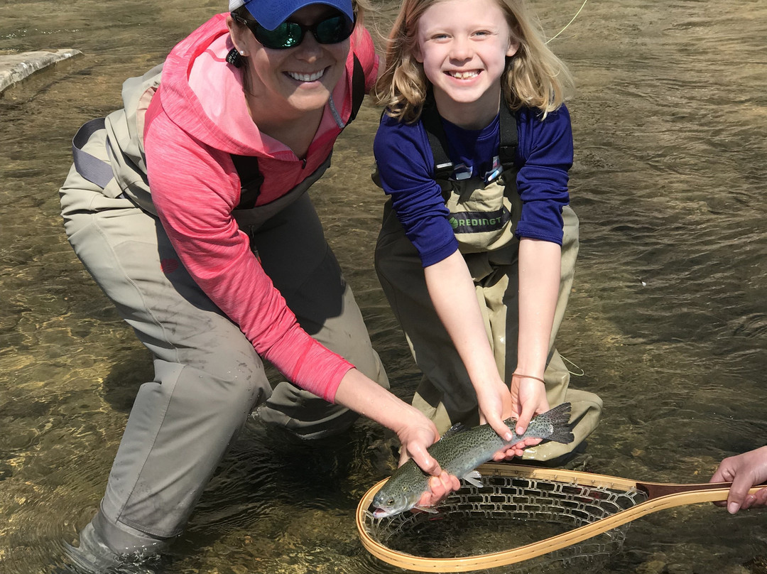 Knapps Creek Trout Lodge-Marlinton必去景点