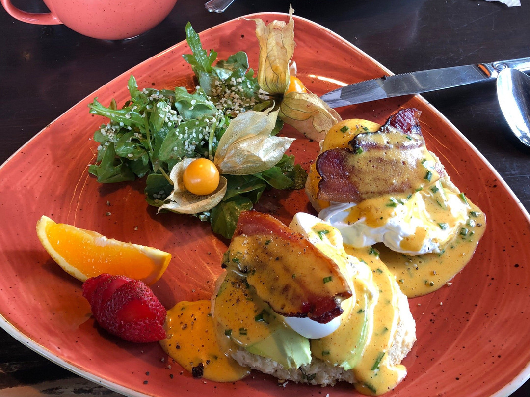 Castle Junction餐馆和美食-Storm Mountain Lodge