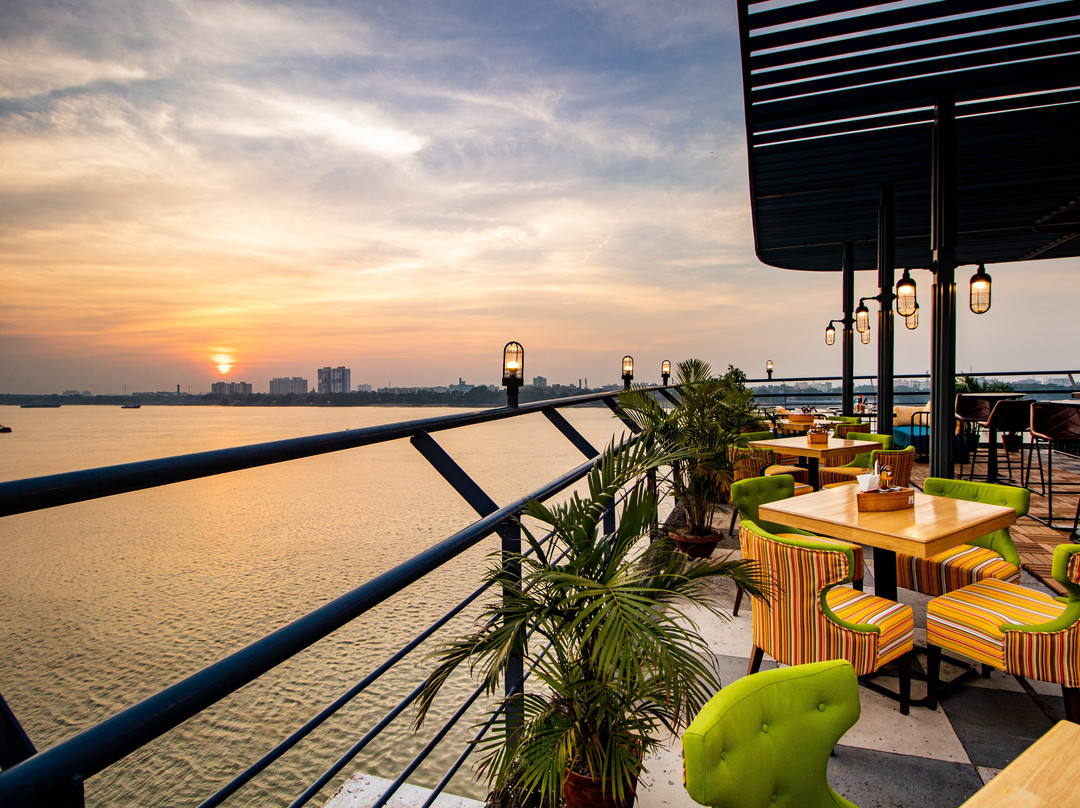 Polo Floatel Kolkata主图