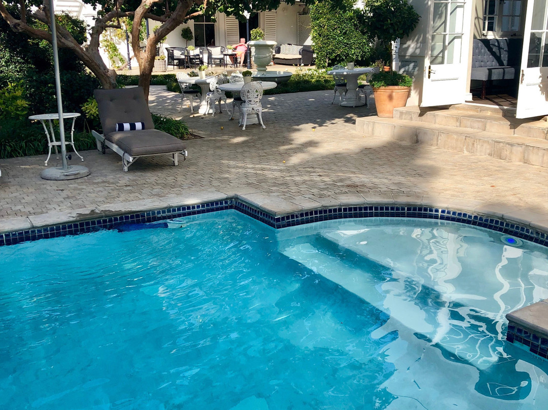 River Manor Boutique Hotel主图