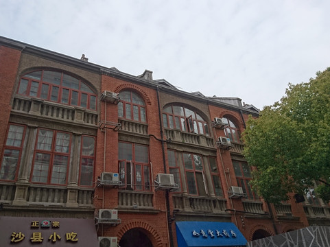 黎黄陂路街头博物馆-武汉市必去景点