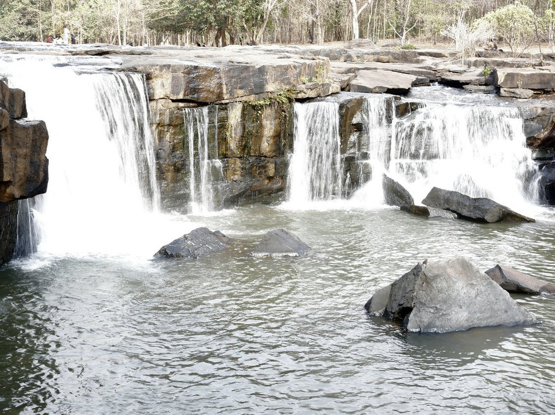 Tatton Waterfall景点图片