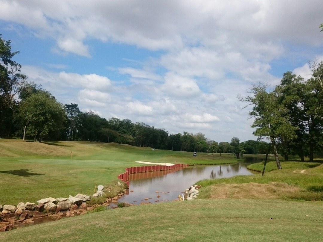 Staffield's Golf Course-Mantin必去景点