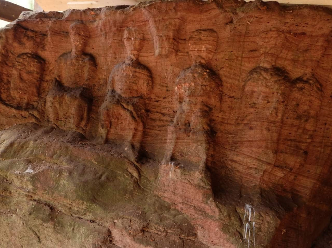 Quellheiligtum Heidenfelsen-Kindsbach必去景点