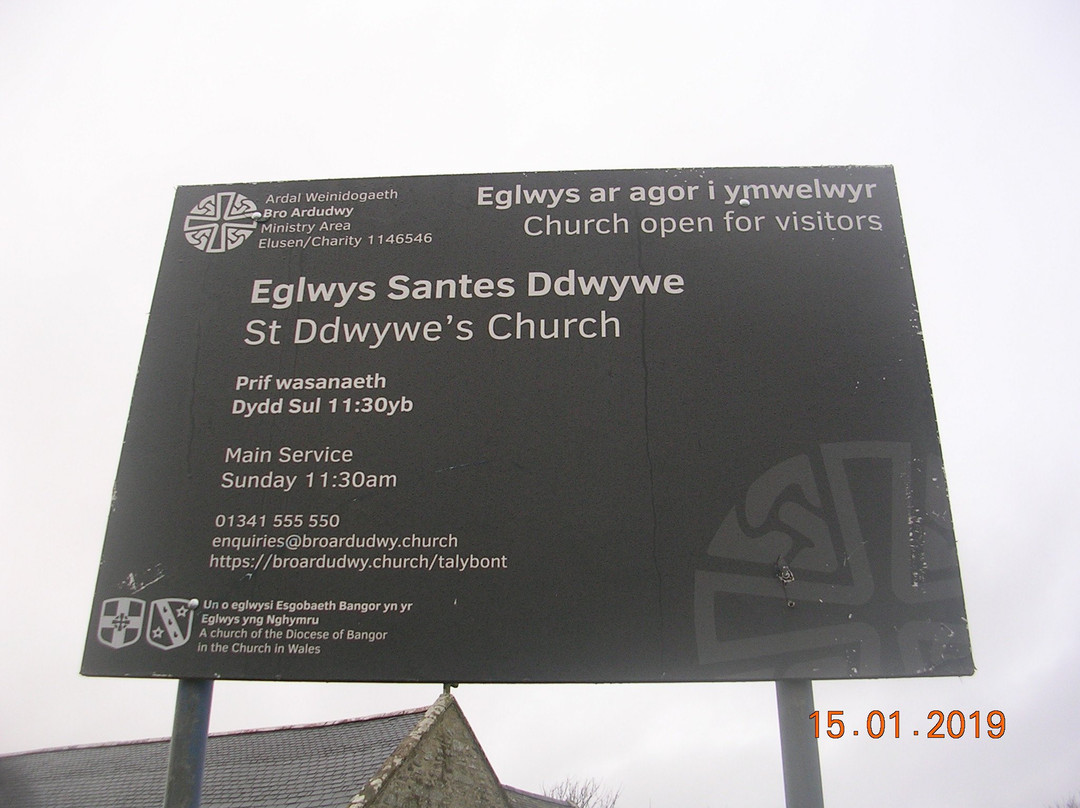 St. Ddwywe's Church景点图片