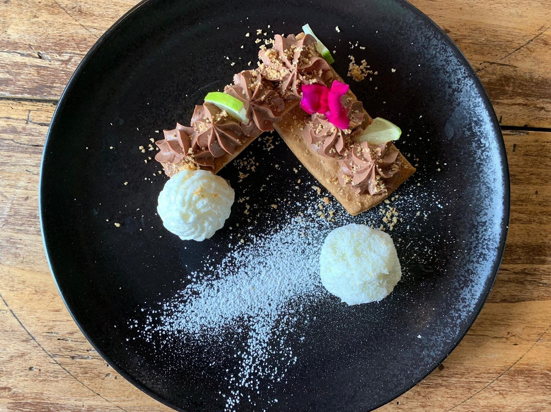 Landerneau餐馆和美食-Bistro Du Pont