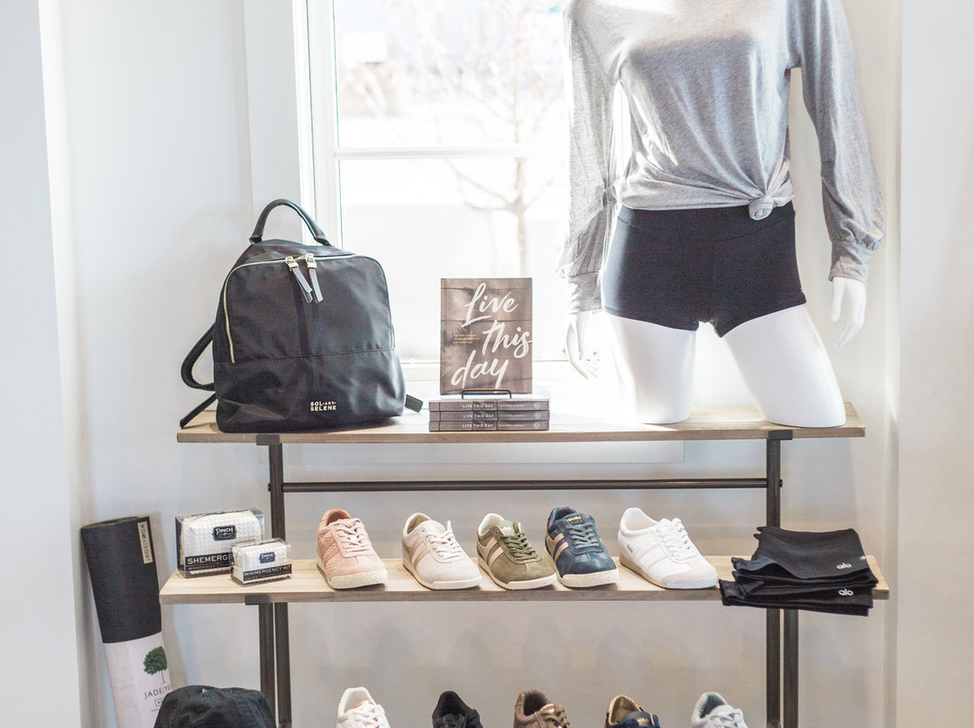 To and Fro Active Wear-Ada必去景点