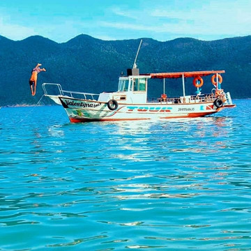 Embarcacao Valentyna-阿拉伊阿尔港必去景点