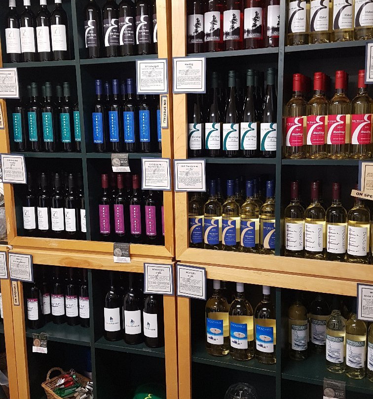 Erie Shore Vineyard-Harrow必去景点