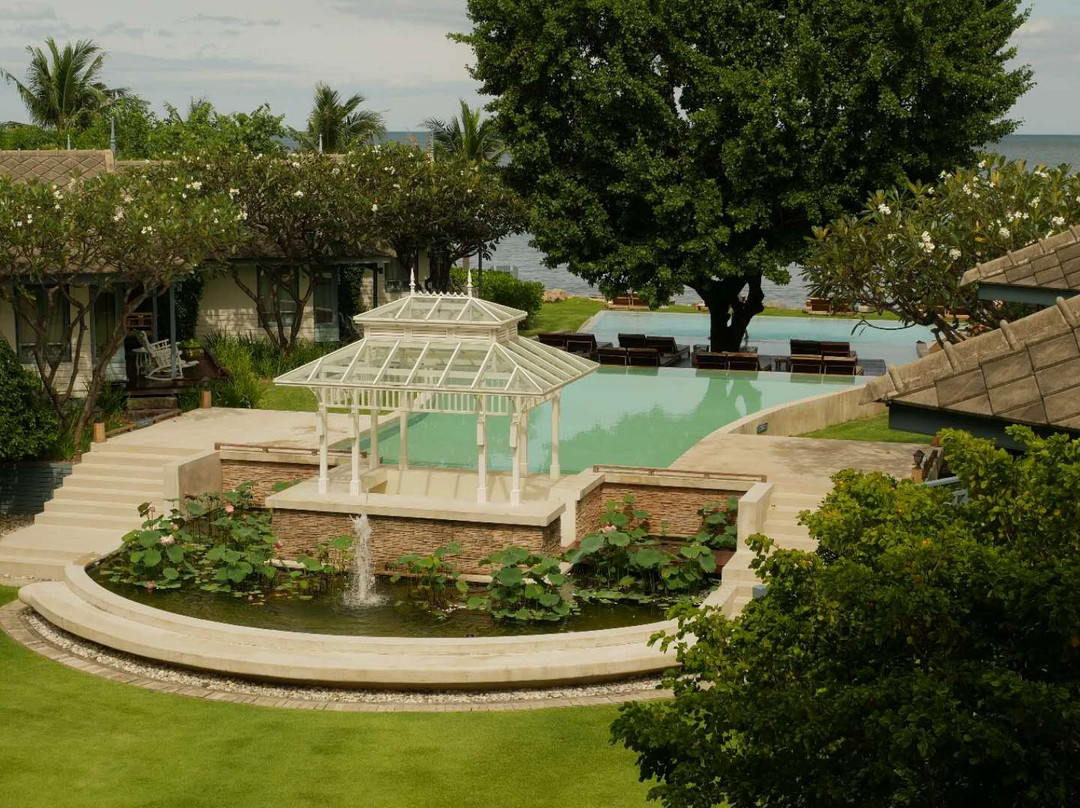 华欣德瓦萨穆度假酒店主图