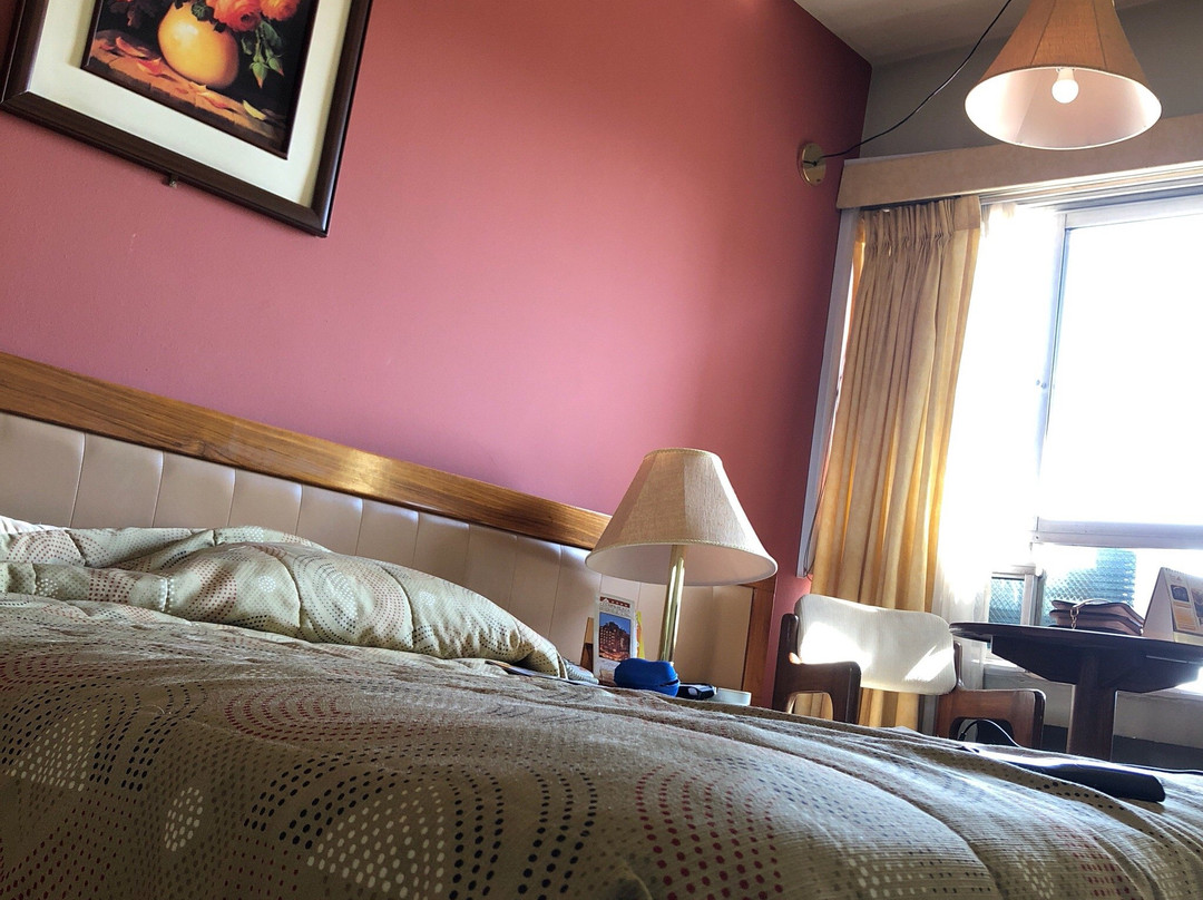 Cesar's Plaza Hotel主图