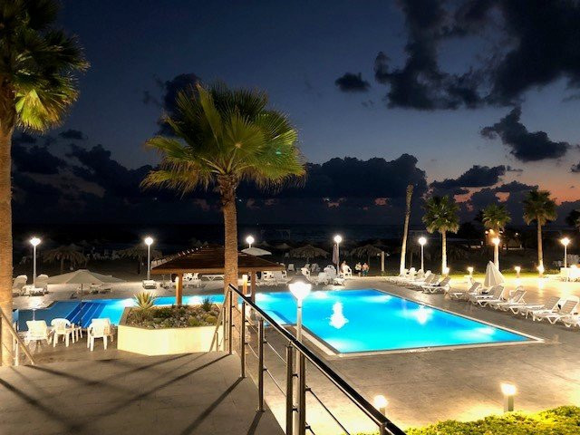 Rest House Tyr Hotel & Resort主图