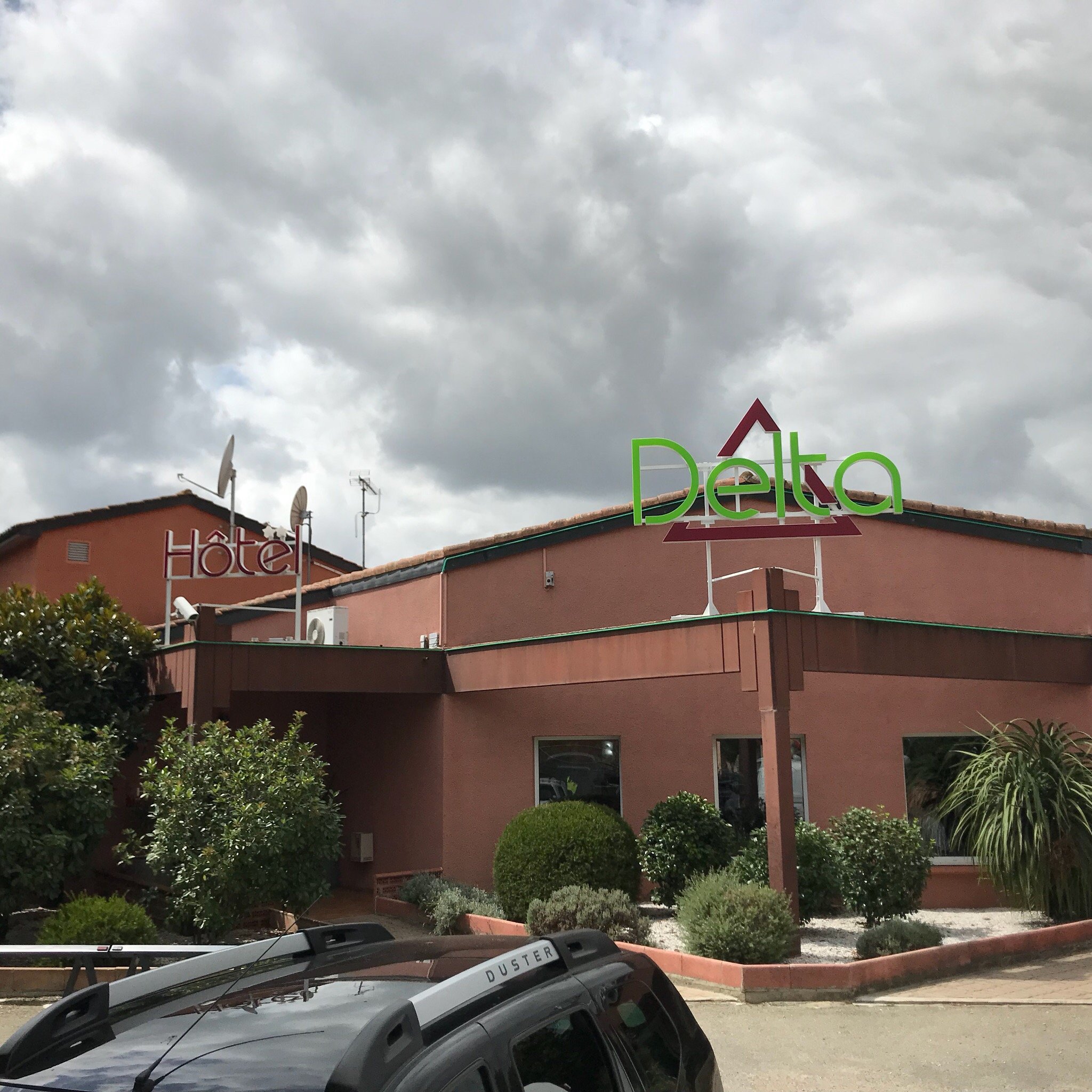 Hotel Delta-官方