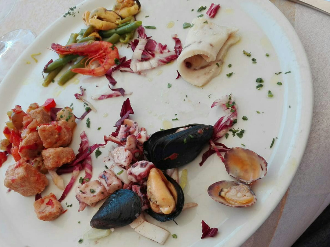 阿尔布斯餐馆和美食-Lo Scoglio Bianco Bar Pizzeria Ristorante
