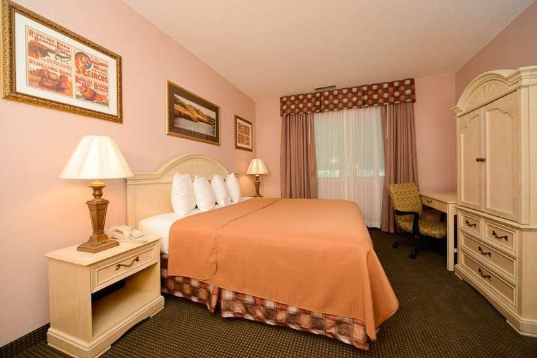 马戏城贝斯特韦斯特酒店主图