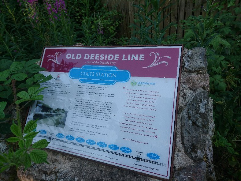 Old Deeside Railway Line景点图片