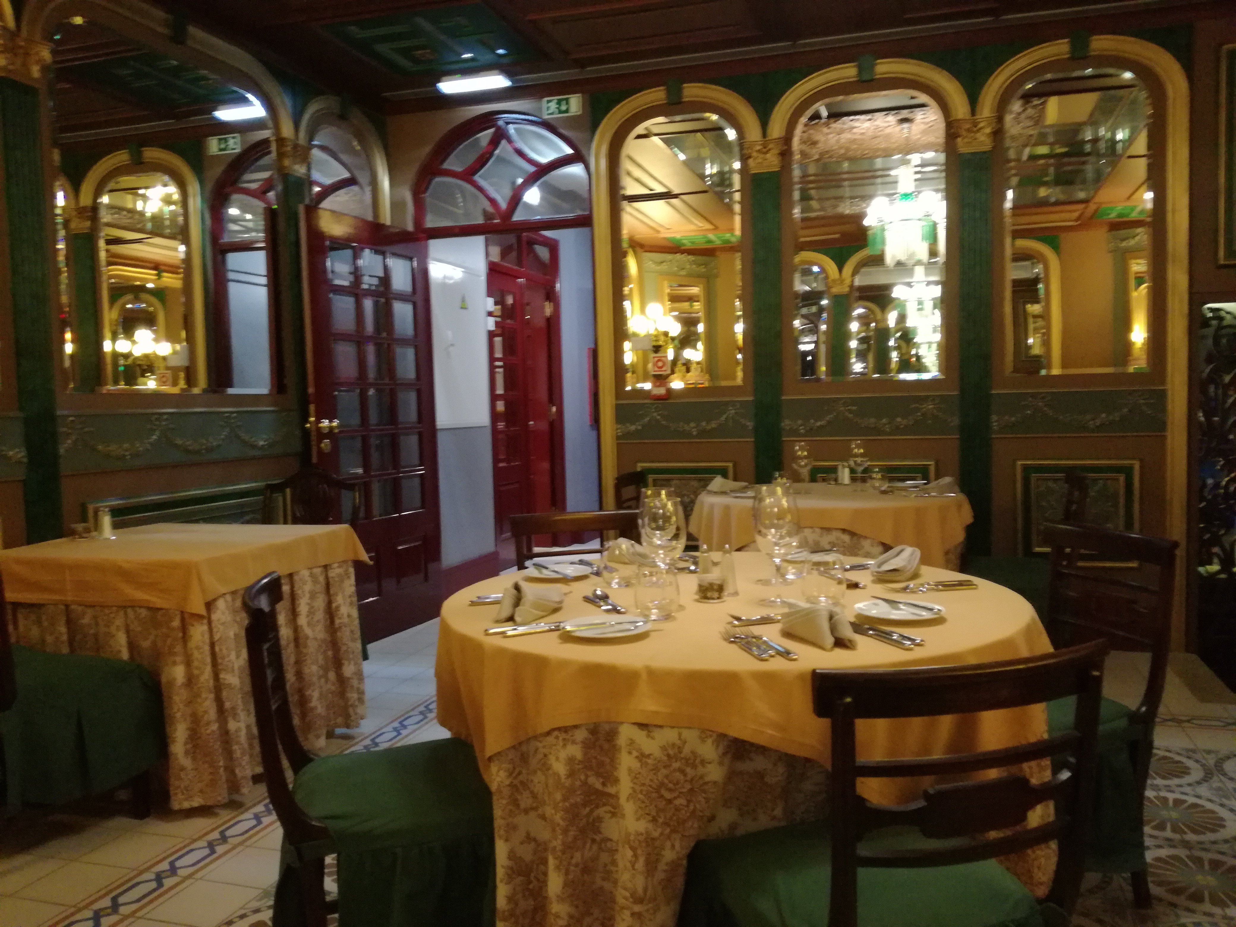 Stroganov Hotel-餐饮