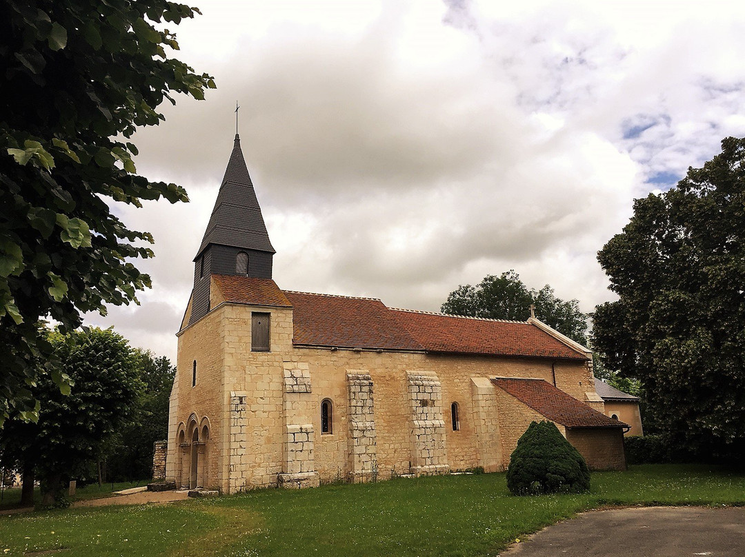 Eglise Saint-Hilaire de Salles-en-Toulon景点图片