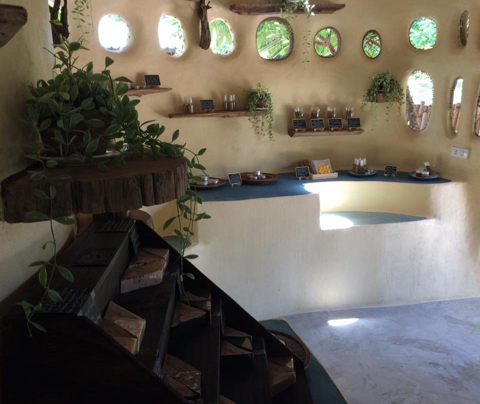 Re-wild House and Craft Shop景点图片