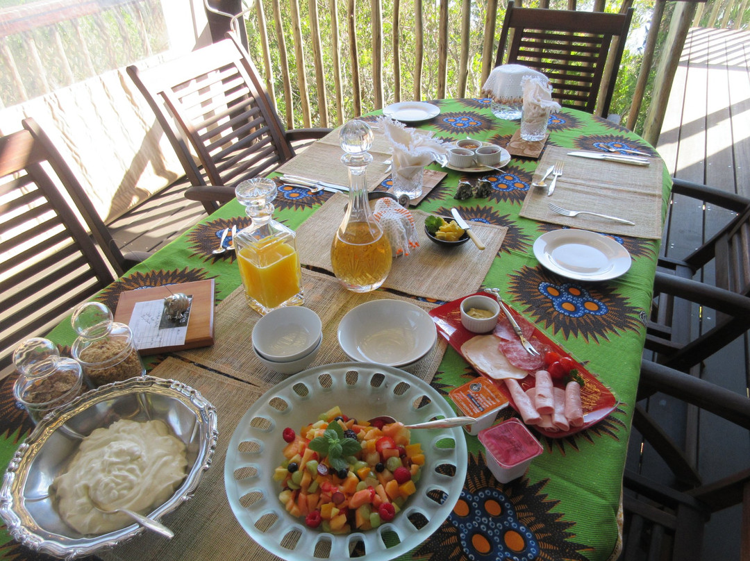 Makarios on the River主图