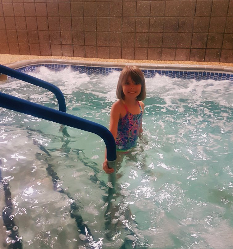 Fossil Creek Hotel & Suites I-70主图