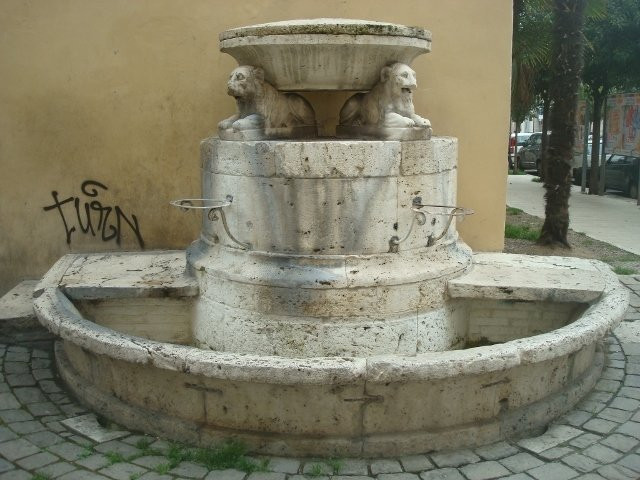 Fontana dei Cani景点图片