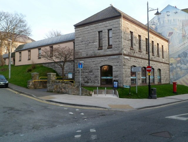 Caernarfon library景点图片
