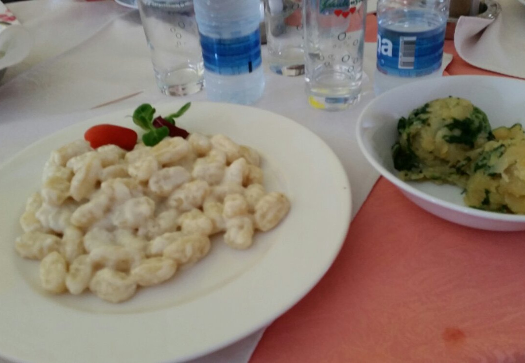 Catez ob Savi餐馆和美食-Gostilna Cetin Mostec