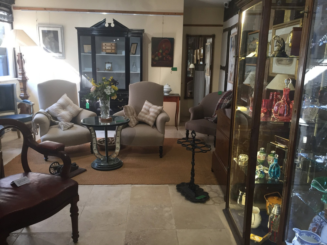 Tudor Rose Antiques景点图片