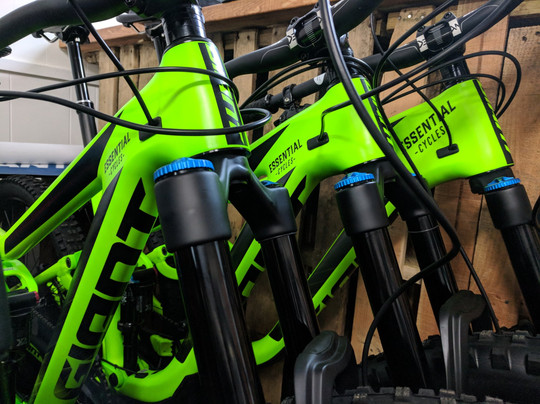 Essential Cycles-北温哥华必去景点